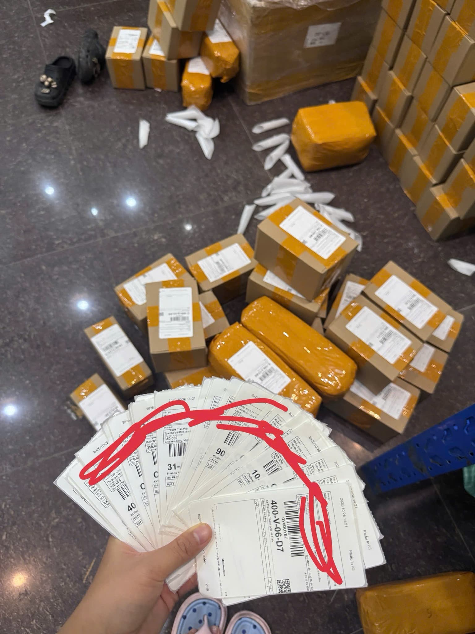 Đơn hàng được đóng gói kín đáo 1
